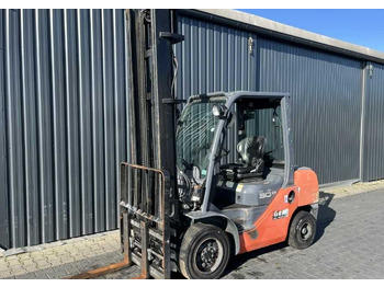 Diesel forklift TOYOTA FDF 30