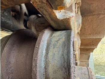 Crawler excavator Hitachi ZX650LCH: picture 3