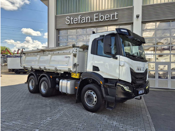 Leasing of  Iveco X-Way AD300X48Z HR 6x4 Intarder Bordmatic Kamera Iveco X-Way AD300X48Z HR 6x4 Intarder Bordmatic Kamera: picture 3