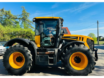 Farm tractor JCB 4220: picture 3