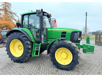 Farm tractor John Deere 6930: picture 3