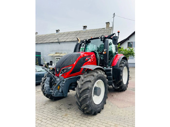 Farm tractor VALTRA T154