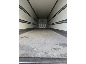 Closed box semi-trailer Krone Laadklep APK: picture 5