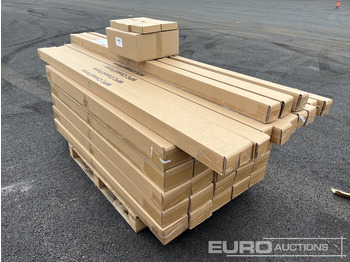 Construction equipment 1.8m Wide Anthracite Grey Composite Fence Panels (25 of), 2.45m Black Aluminium Posts (26 of), Complete With Assembly Kit: picture 5