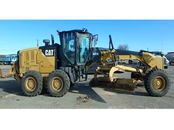 Grader CATERPILLAR 140M