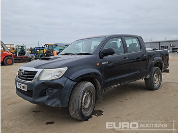 Pickup truck TOYOTA Hilux