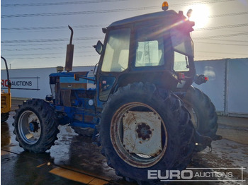 Farm tractor Ford 8210: picture 3