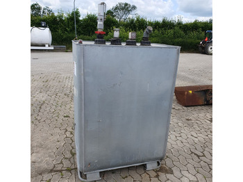 Storage tank
