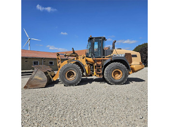 Wheel loader CASE
