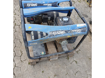 Generator set SDMO 4500: picture 3