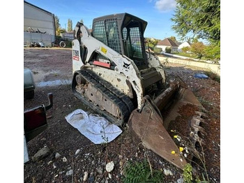 Compact track loader BOBCAT T190