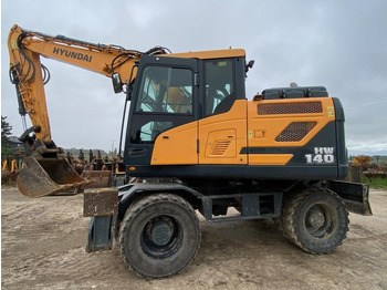 Wheel excavator HYUNDAI
