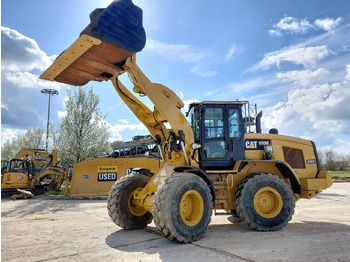 Wheel loader CATERPILLAR 930M