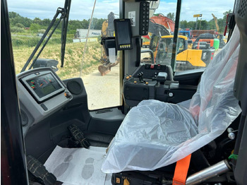 Wheel loader CAT 972M XE: picture 5