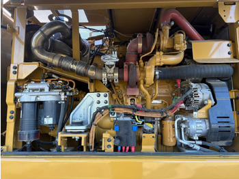 Wheel excavator CAT MH3024: picture 5