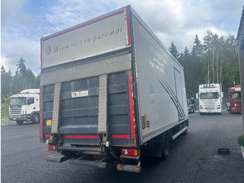Box truck Iveco Eurocargo 100 E22: picture 3