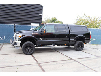 Car FORD