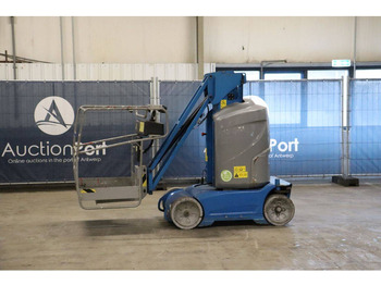 Vertical mast lift GENIE