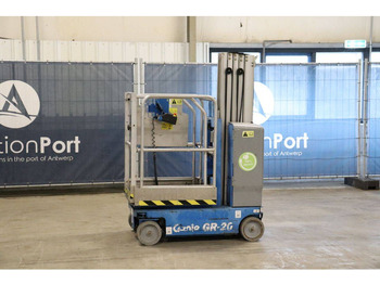 Vertical mast lift GENIE