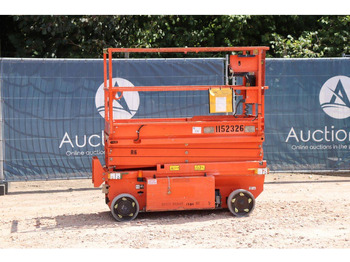 Scissor lift JLG