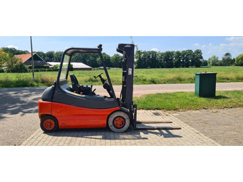 Electric forklift LINDE E