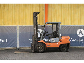 Diesel forklift TOYOTA FDF 30