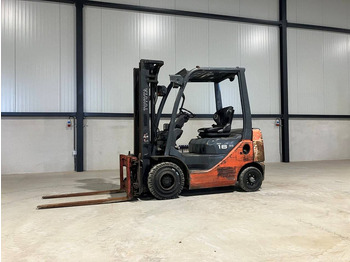 Diesel forklift TOYOTA