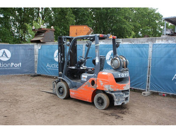 LPG forklift Toyota 02-8FGF25: picture 3