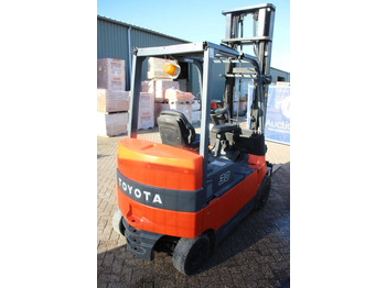 Electric forklift Toyota 7FBMF30: picture 5 Electric forklift Toyota 7FBMF30: picture 5