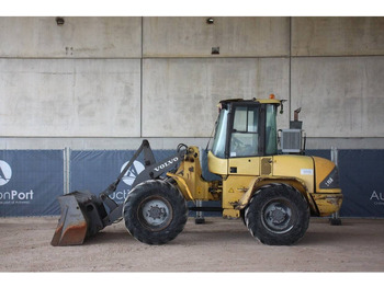 Wheel loader Volvo L45B-TP: picture 2