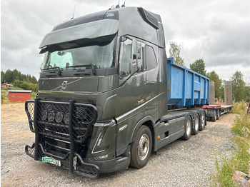 Hook lift truck VOLVO
