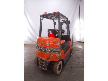 Electric forklift Toyota 7FBMF30: picture 2