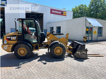 Wheel loader Cat 906M: picture 2