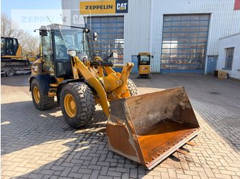 Wheel loader CATERPILLAR 908M