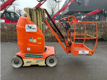 Articulated boom JLG