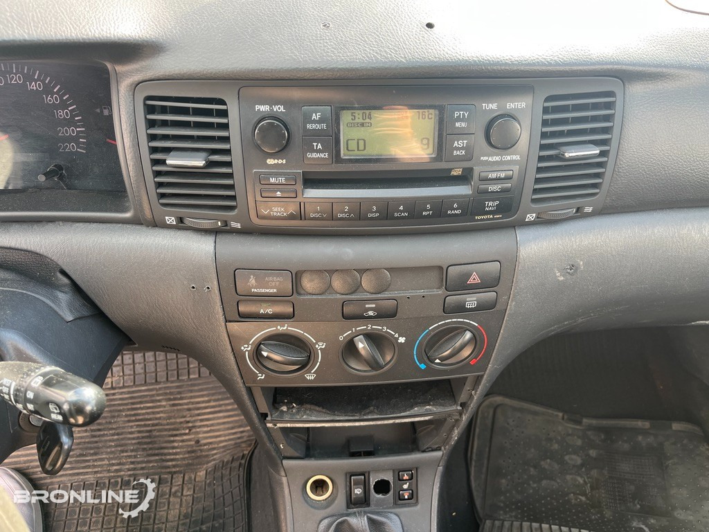 Car 2005 Toyota Corolla 1.6 81kW: picture 20