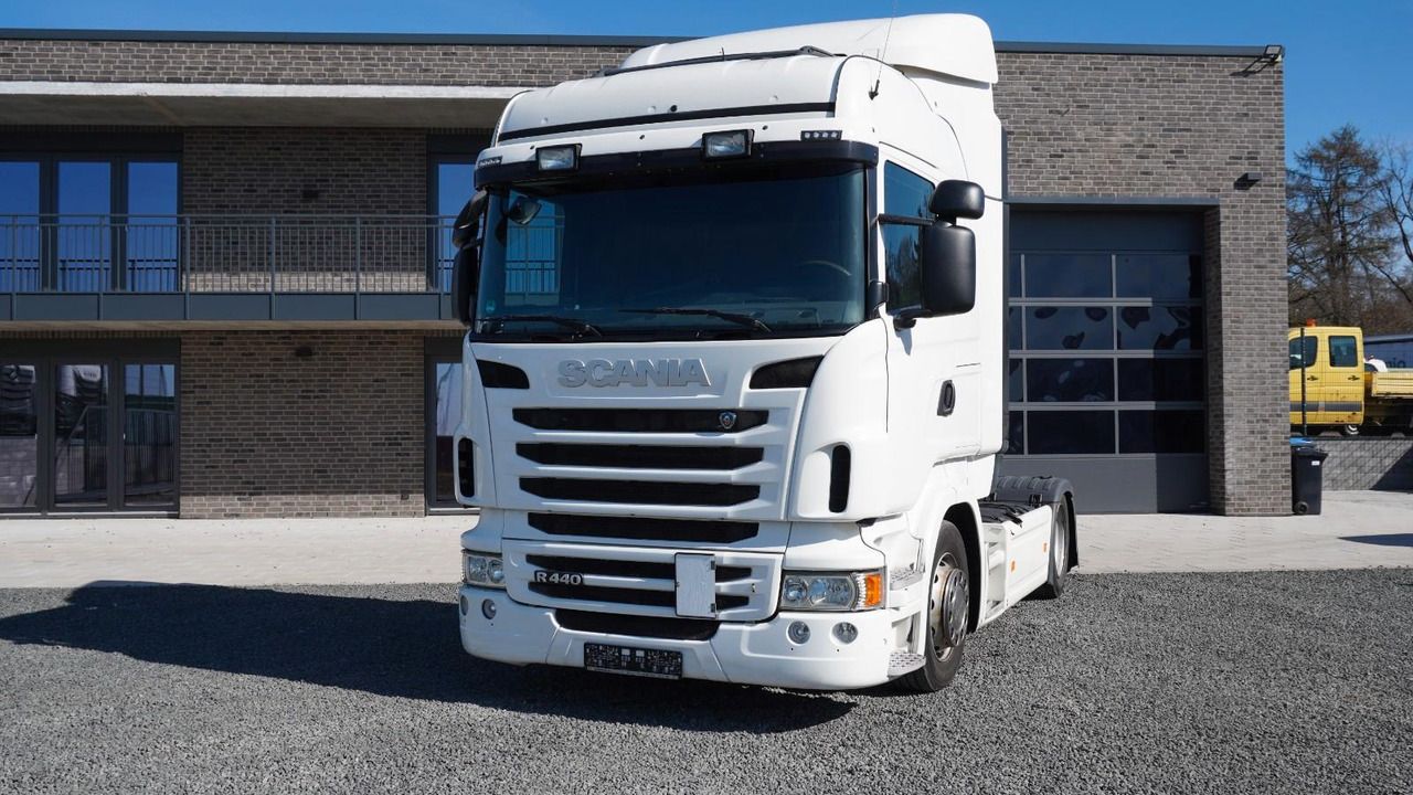 Scania R440 SZM Euro 5 Verstellbare Sattelplatte - Tractor unit: picture 2 Scania R440 SZM Euro 5 Verstellbare Sattelplatte - Tractor unit: picture 2