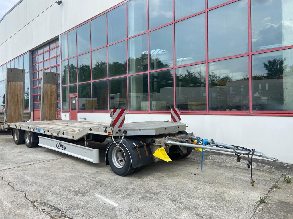 Fliegl DTS 300 3 Achs Tiefladeranhänger - Low loader trailer: picture 2 Fliegl DTS 300 3 Achs Tiefladeranhänger - Low loader trailer: picture 2
