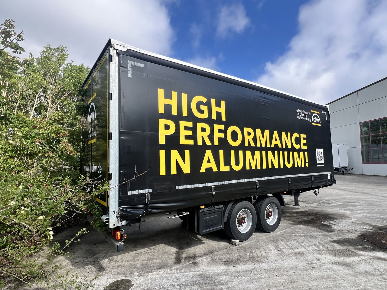 Fliegl TPS135  13,5 t Tandemplanenanhänger, neuwertig - Curtainsider trailer: picture 2 Fliegl TPS135  13,5 t Tandemplanenanhänger, neuwertig - Curtainsider trailer: picture 2