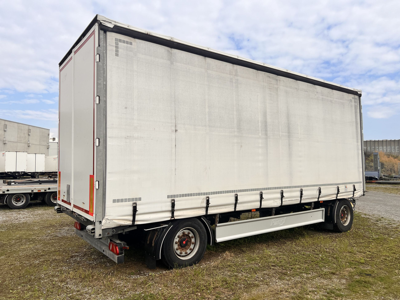 Fliegl ZPS180  2 Achs Jumbo- Planen, Mega, durchladbar - Curtainsider trailer: picture 4 Fliegl ZPS180  2 Achs Jumbo- Planen, Mega, durchladbar - Curtainsider trailer: picture 4