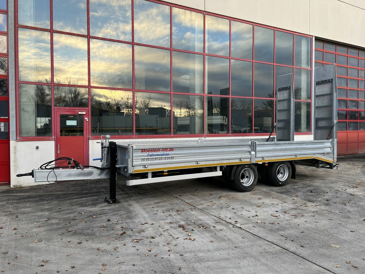 Low loader trailer Möslein  19 t Tandemtieflader-- Neufahrzeug --: picture 6