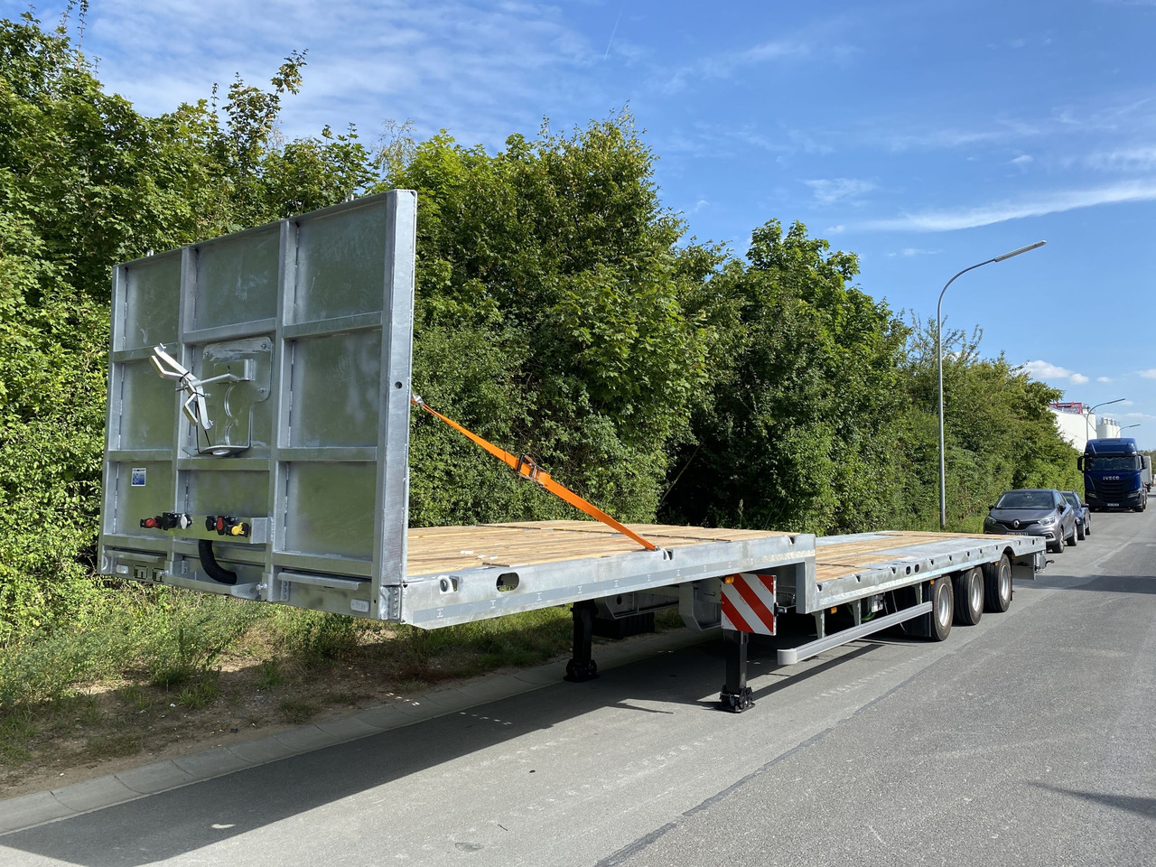 Möslein ST 3-Plato 9,4 3 Achs Satteltieflader Plato 45 t GGfür Fertigteile, Baumaschinen oder Container - Dropside/ Flatbed semi-trailer: picture 3 Möslein ST 3-Plato 9,4 3 Achs Satteltieflader Plato 45 t GGfür Fertigteile, Baumaschinen oder Container - Dropside/ Flatbed semi-trailer: picture 3