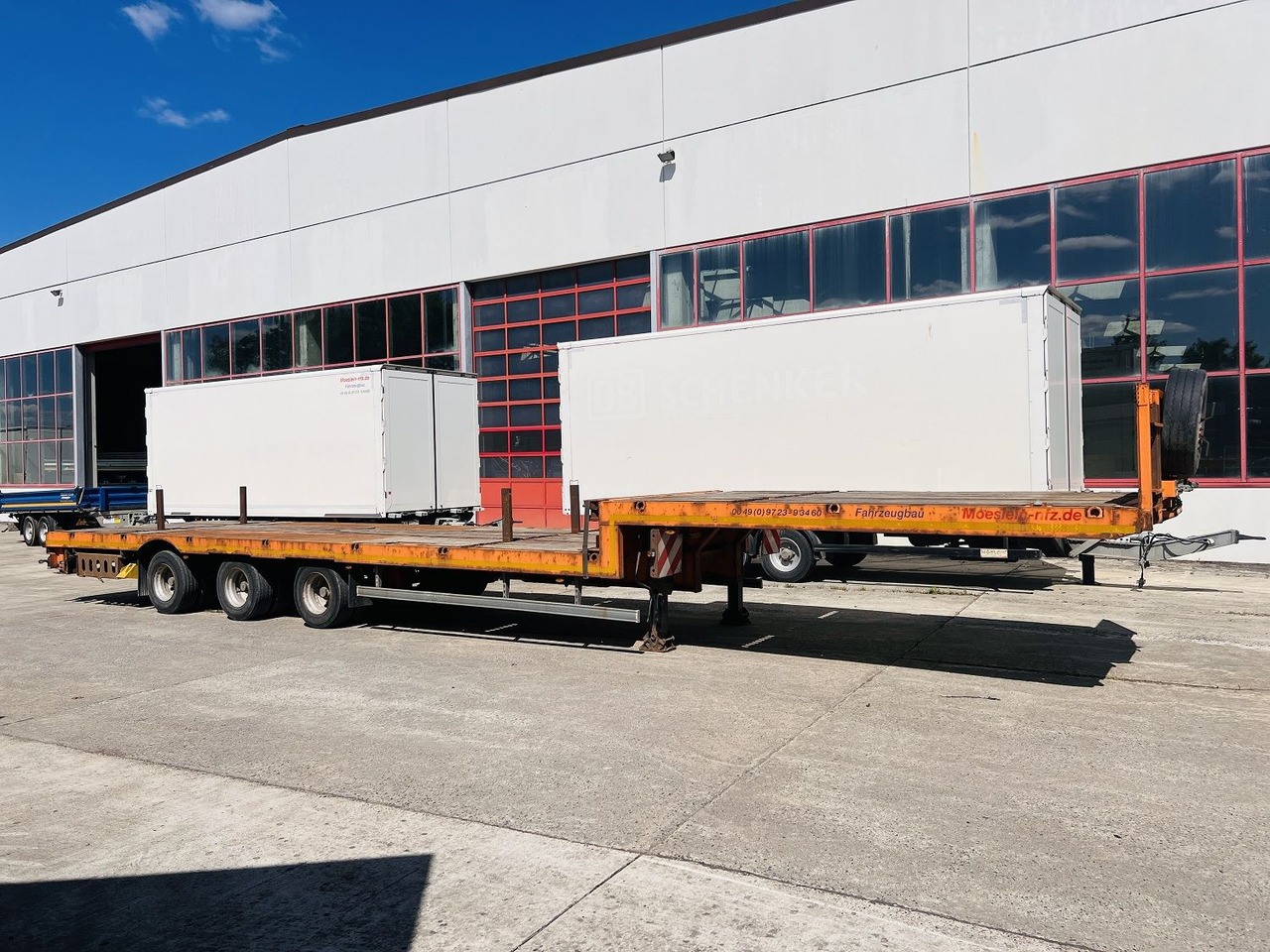 Möslein STO 3 Schwebheim 3 Achs Satteltieflader Plato 45 t GGfür Fertigteile, Baumaschinen oder Container - Low loader semi-trailer: picture 4 Möslein STO 3 Schwebheim 3 Achs Satteltieflader Plato 45 t GGfür Fertigteile, Baumaschinen oder Container - Low loader semi-trailer: picture 4
