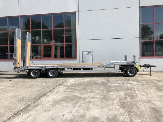 Möslein T3-6,60 VB F 3 Achs Tieflader- Anhänger, Verbreiterung - Low loader trailer: picture 2 Möslein T3-6,60 VB F 3 Achs Tieflader- Anhänger, Verbreiterung - Low loader trailer: picture 2