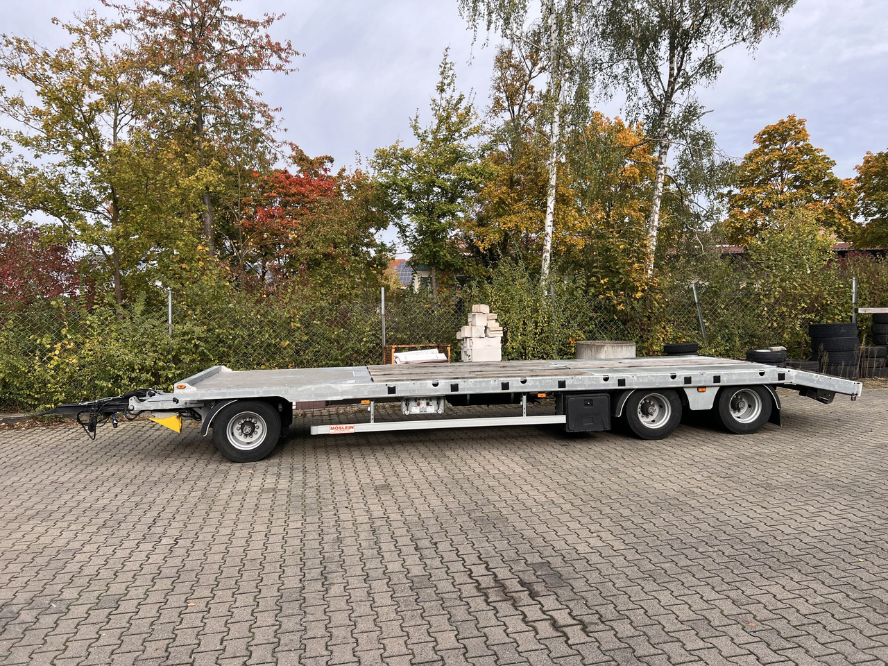 Möslein TO 3 F Schwebheim 3 Achs Tiefladeranhänger - Low loader trailer: picture 1 Möslein TO 3 F Schwebheim 3 Achs Tiefladeranhänger - Low loader trailer: picture 1