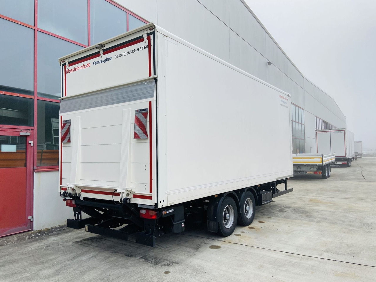 Möslein Tandem Koffer, Ladebordwand 1,5 t + Durchladbar - Closed box trailer: picture 2 Möslein Tandem Koffer, Ladebordwand 1,5 t + Durchladbar - Closed box trailer: picture 2