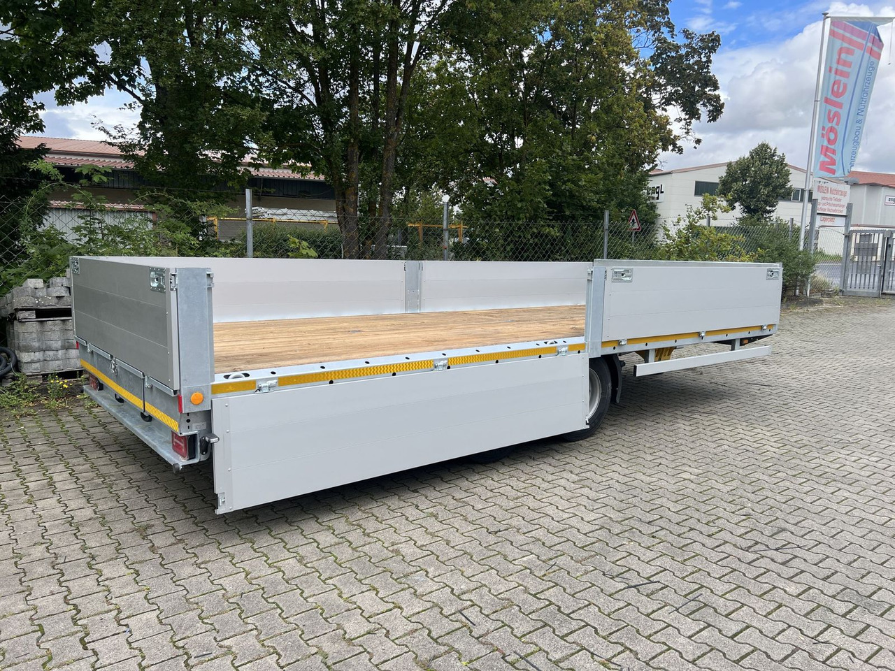 Möslein Tandem- Pritschenanhänger- Tieflader - Low loader trailer: picture 3 Möslein Tandem- Pritschenanhänger- Tieflader - Low loader trailer: picture 3