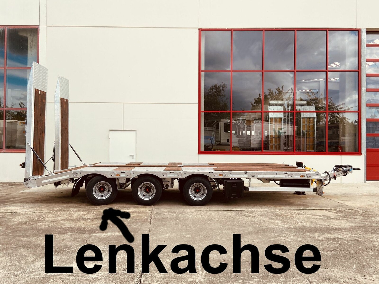 Möslein Tridem- Tieflader 3 Achs, gelenktNeufahrzeug - Low loader trailer: picture 2 Möslein Tridem- Tieflader 3 Achs, gelenktNeufahrzeug - Low loader trailer: picture 2