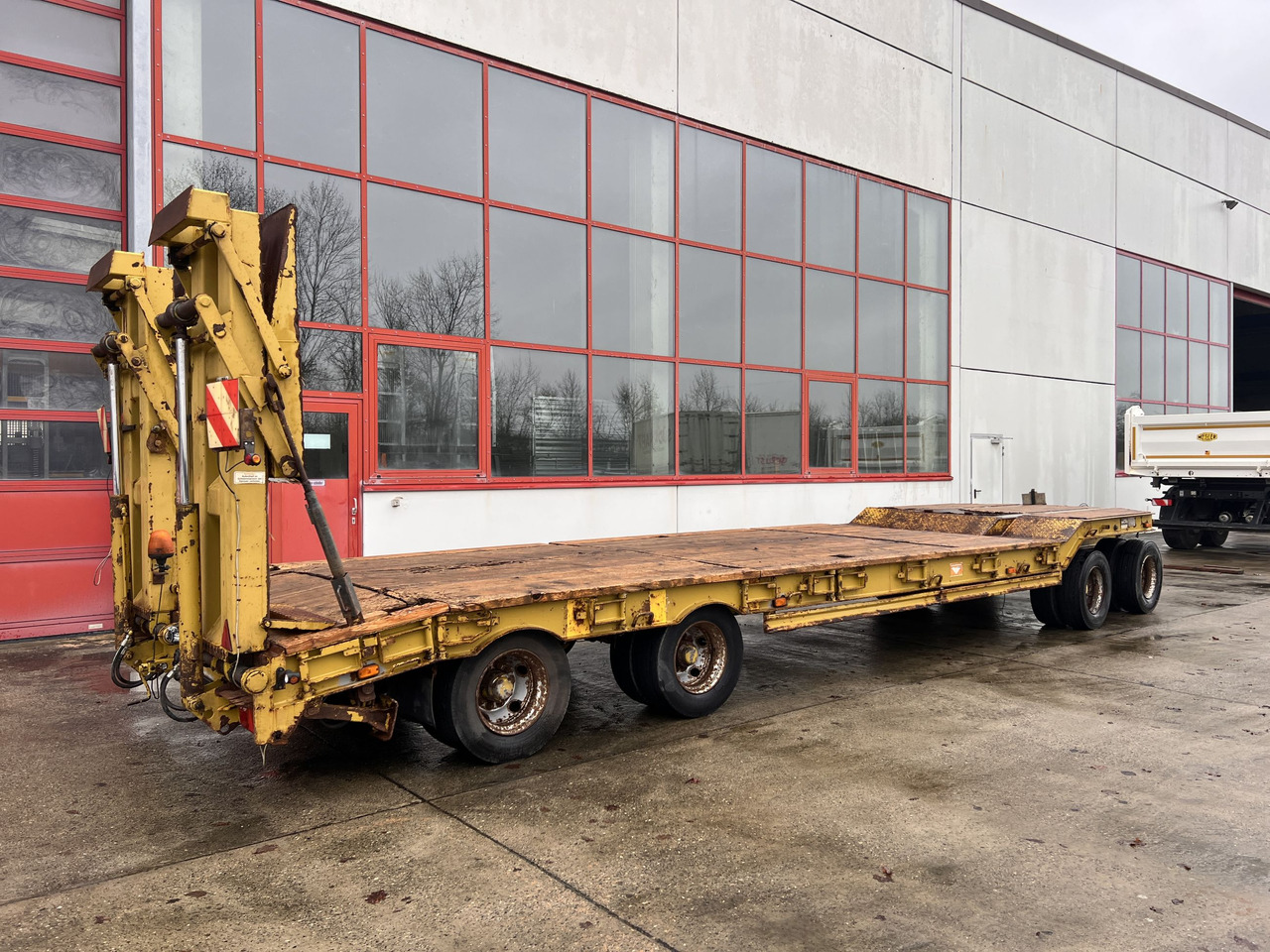 Müller Mitteltal T4 PROFI 40,0  4 Achs Tiefladeranhänger - Low loader trailer: picture 2 Müller Mitteltal T4 PROFI 40,0  4 Achs Tiefladeranhänger - Low loader trailer: picture 2