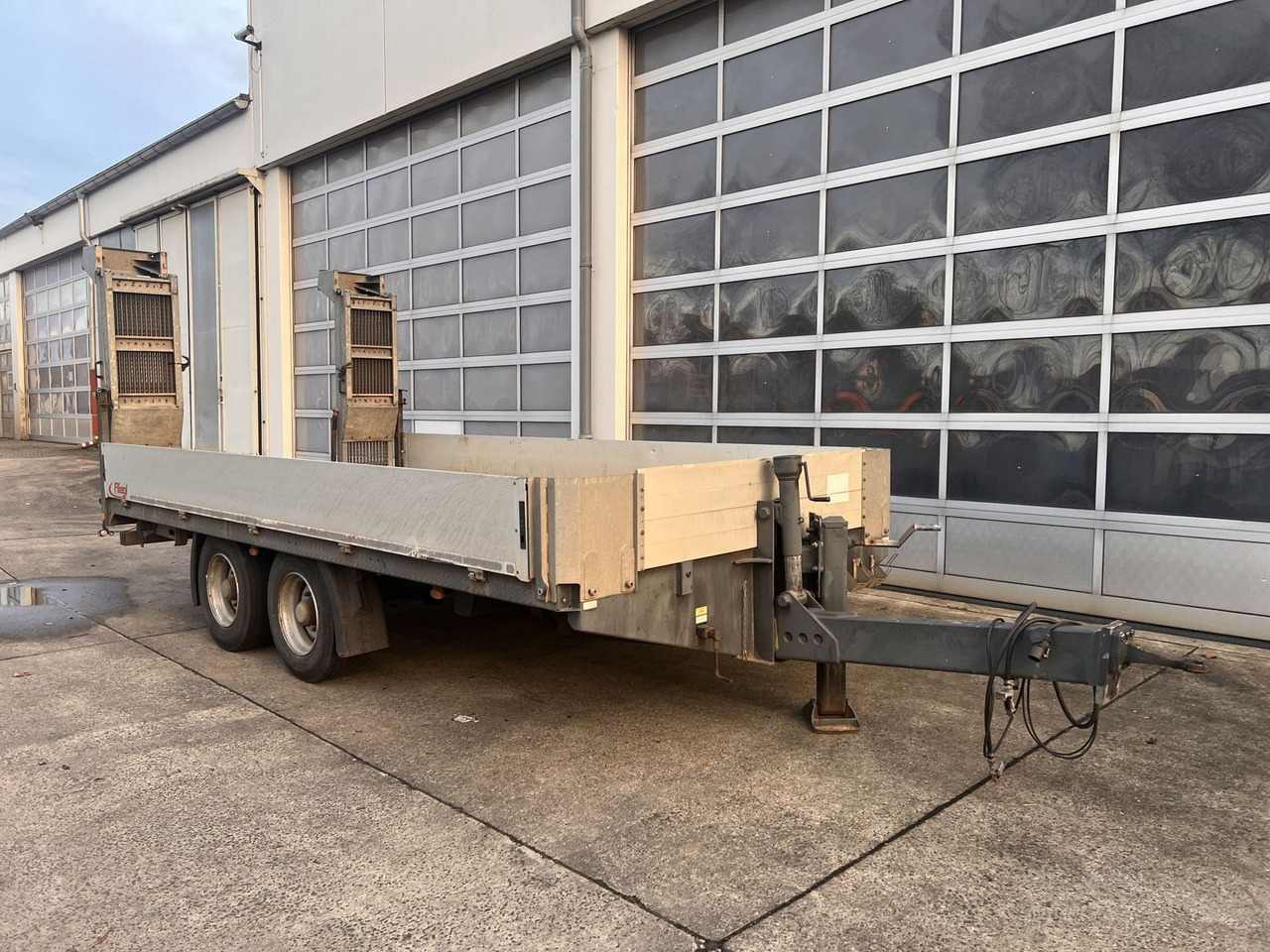 Tandemtieflader - Low loader trailer: picture 2 Tandemtieflader - Low loader trailer: picture 2